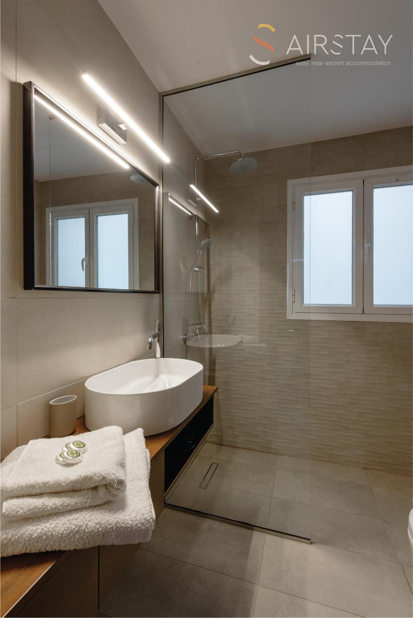 Akali Apartment Airport By Airstay Spáta Esterno foto